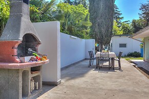 Saras Garden Home