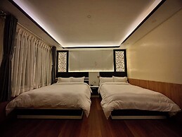 Pine Tree Resort