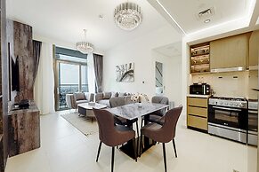 Stayis-Luxury 1 BR with City SkylineView