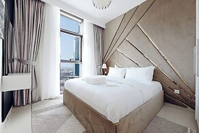 Stayis-Luxury 1 BR with City SkylineView