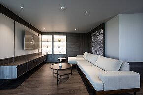 We Hotel Riverfront