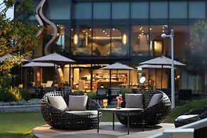 We Hotel Riverfront