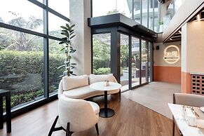 We Hotel Riverfront