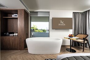 We Hotel Riverfront