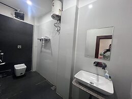 Saini Hotel