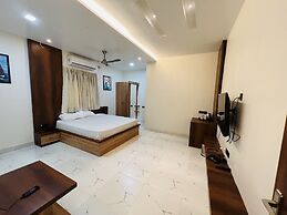 Saini Hotel