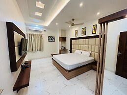 Saini Hotel