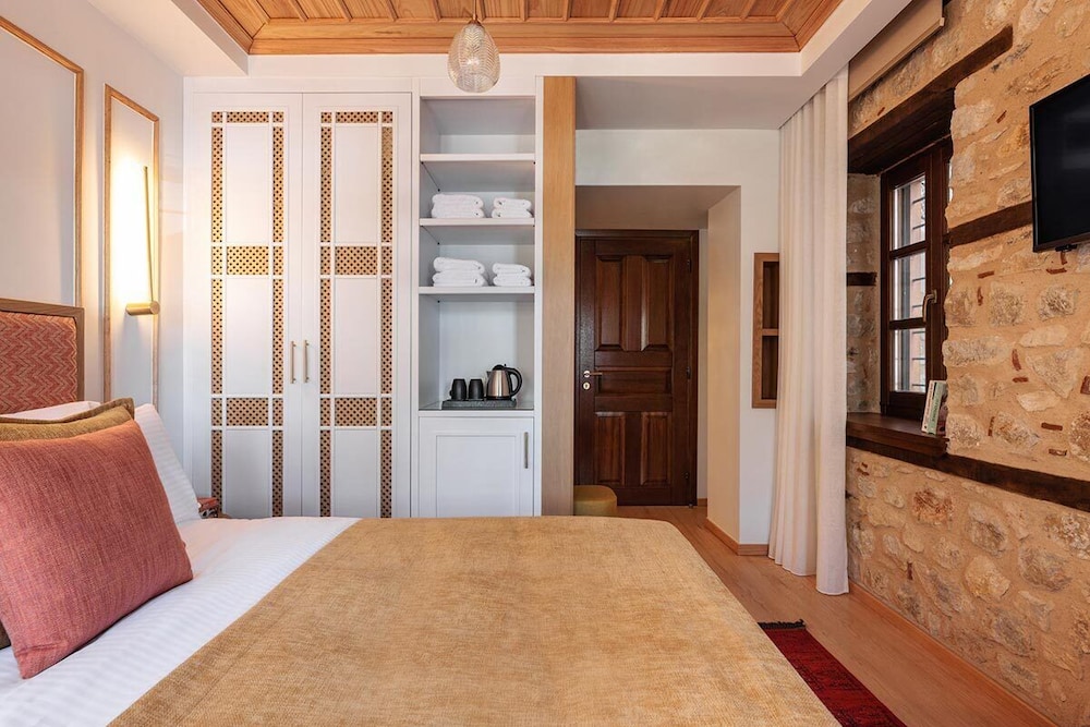Archontiko Kitsou - Boutique Hotel
