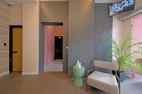 COMFY APART HOTEL