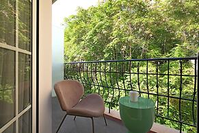 COMFY APART HOTEL