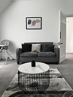 Inviting 2-bed Apartment in Poole
