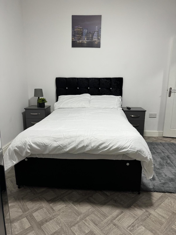 1-bed Apartment in Clifton Nottingham