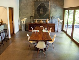 Cobalt Golf Villa by TSC, Kandy