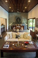 Cobalt Golf Villa by TSC, Kandy