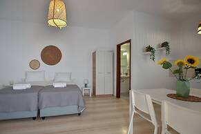 Eva Studios & Apartments