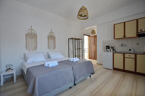 Eva Studios & Apartments