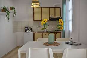 Eva Studios & Apartments