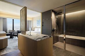 THE OSAKA STATION HOTEL, Autograph Collection