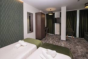 ALIVE Hotel