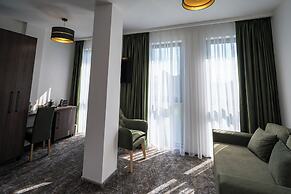 ALIVE Hotel