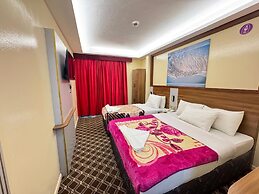 NAIF PALACE HOTEL
