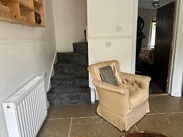 Peaceful Riverside Cottage in Machen, Caerphilly