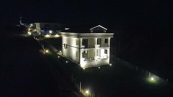 The Reference Club Restaurant & Accommodation