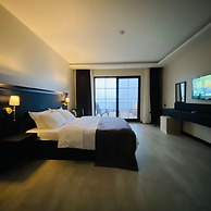 The Reference Club Restaurant & Accommodation