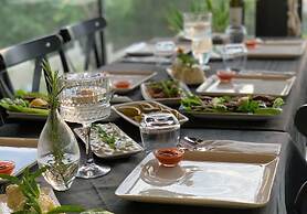 The Reference Club Restaurant & Accommodation