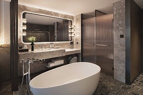Intercontinental Xiangyang by IHG