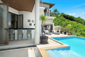 Villa Azure with Infinity Pool
