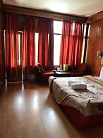 HOTEL EVERGREEN