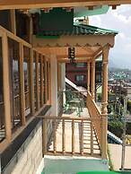 HOTEL EVERGREEN