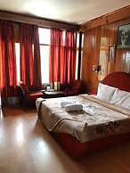 HOTEL EVERGREEN