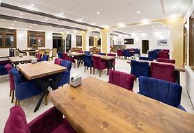 Avulot Mountain Resort Hotel