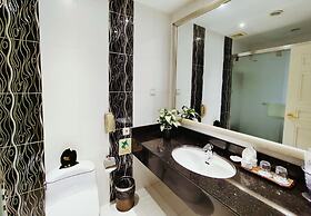 Nanjing Suning Universal Hotel