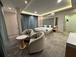 Rose Land Hotel