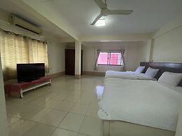 OYO 75494 President Apartment