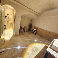 Memories Cave House