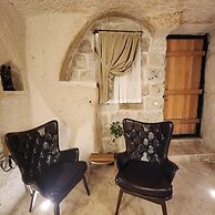 Memories Cave House