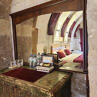 Memories Cave House