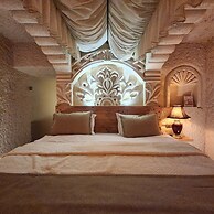 Memories Cave House