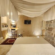 Memories Cave House