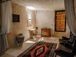 Memories Cave House