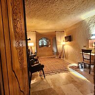 Memories Cave House