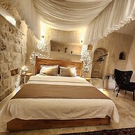 Memories Cave House