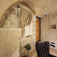 Memories Cave House