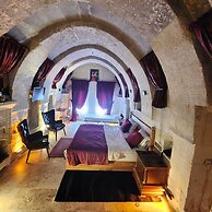 Memories Cave House