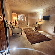 Memories Cave House