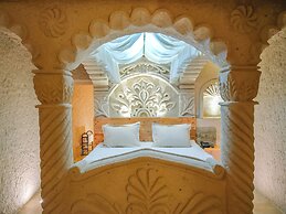 Memories Cave House